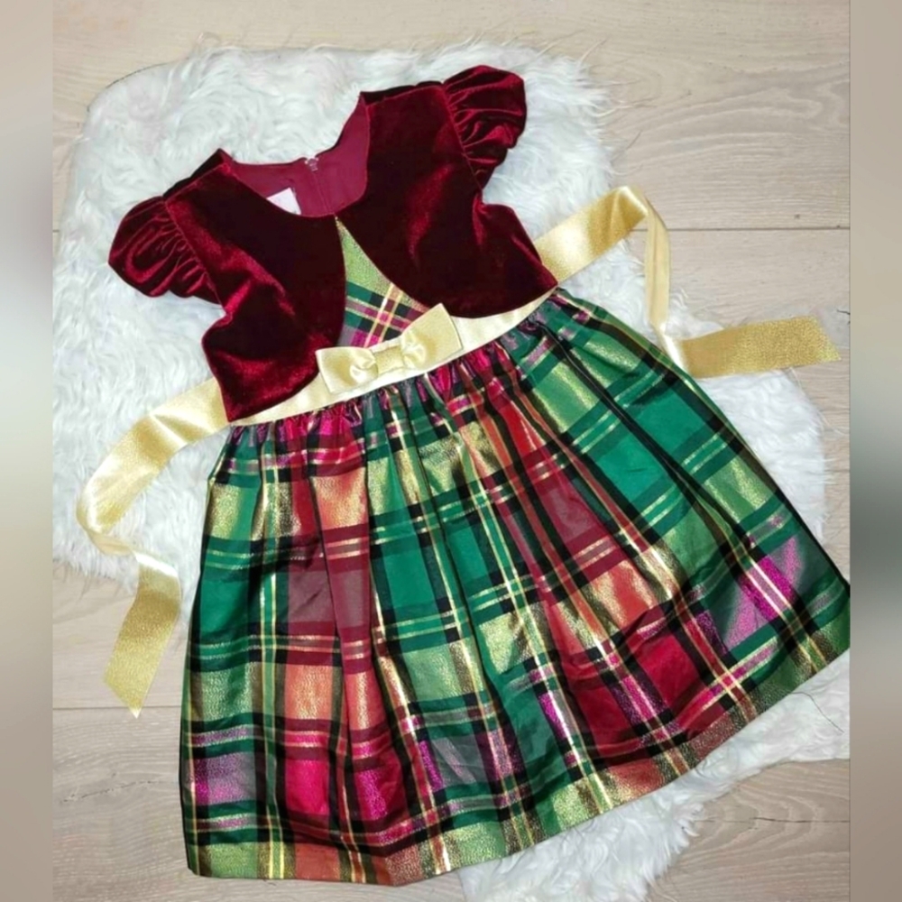 NWOT,  beautiful Christmas Dress,  2T